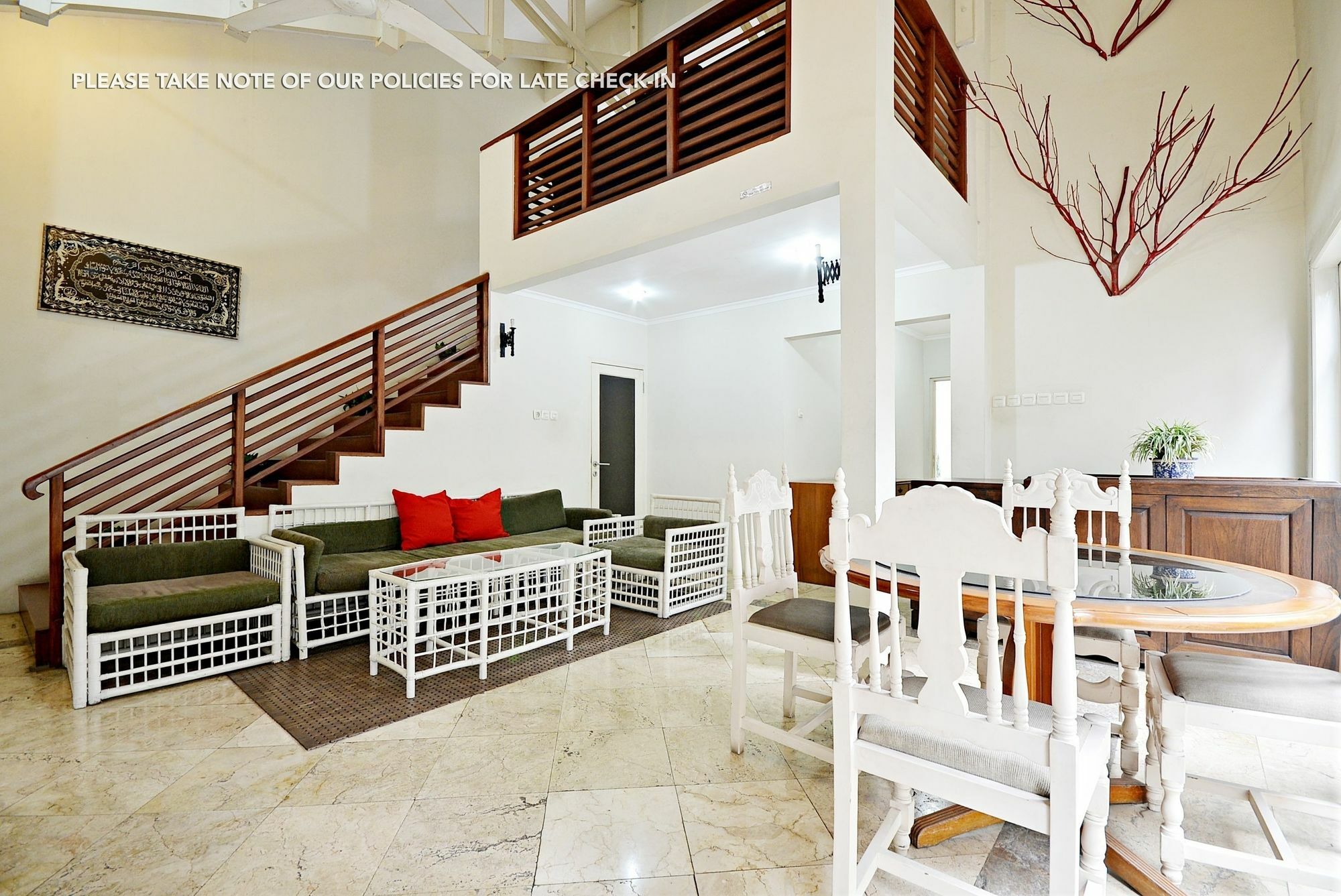 Zen Rooms Mampang Prapatan Giacarta Esterno foto