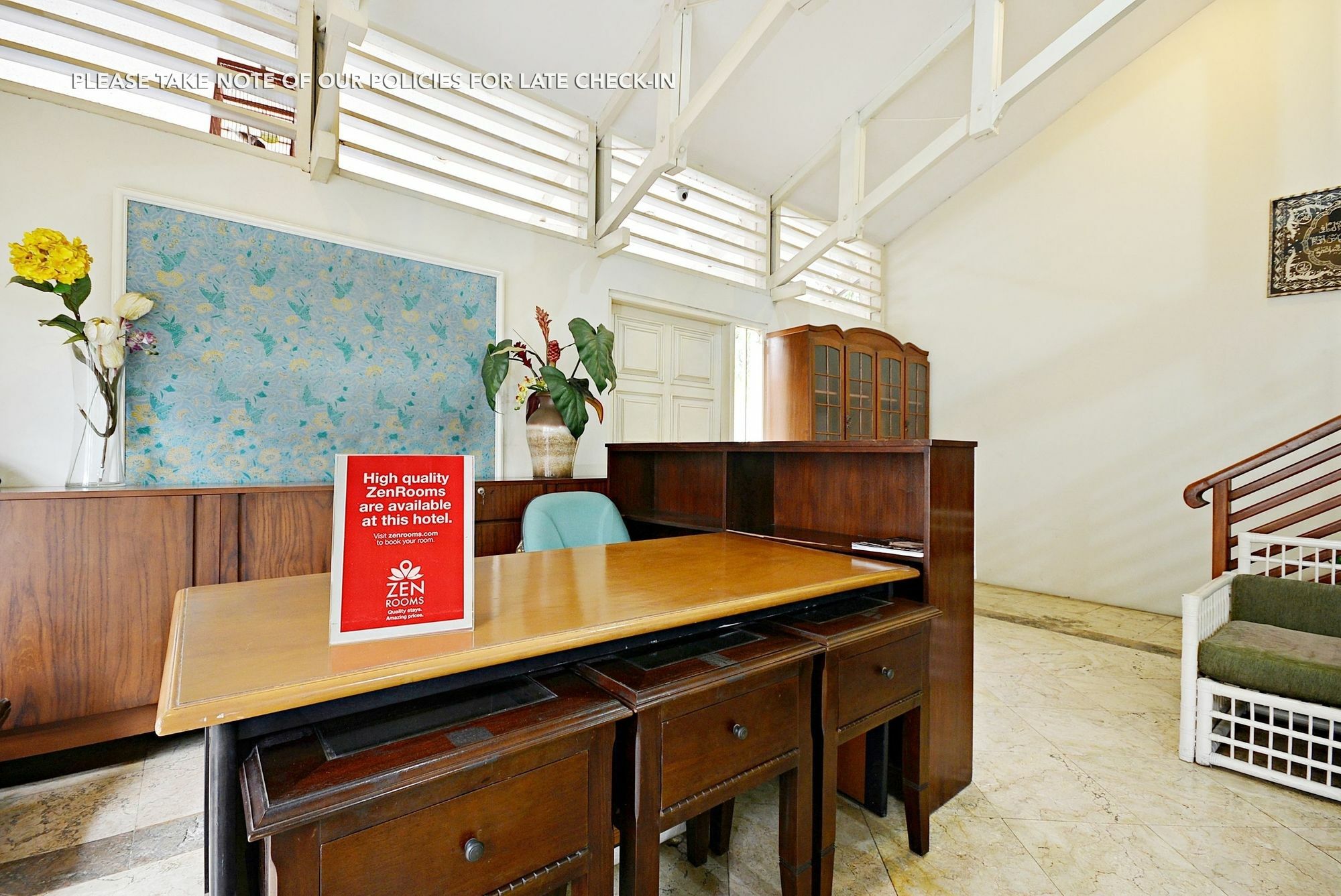 Zen Rooms Mampang Prapatan Giacarta Esterno foto